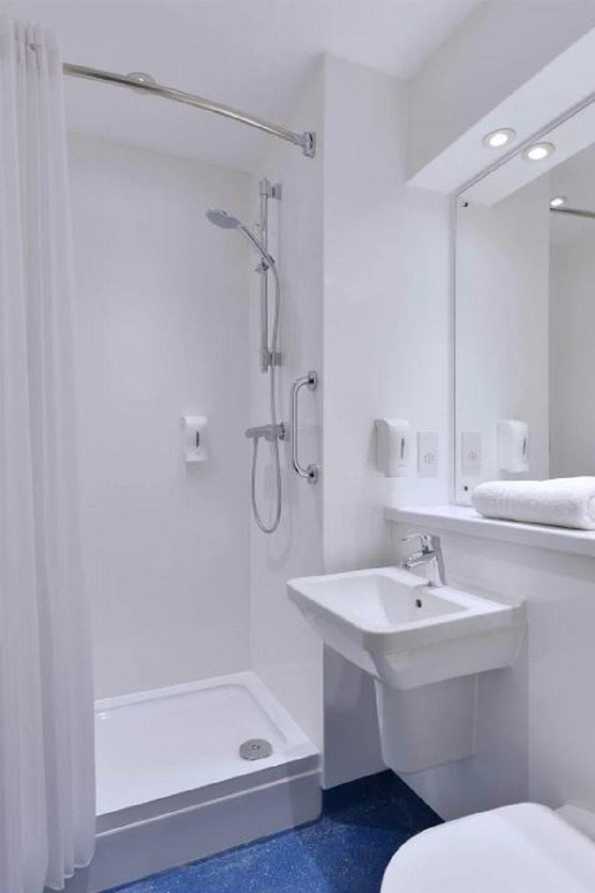 Travelodge Ayr Kültér fotó